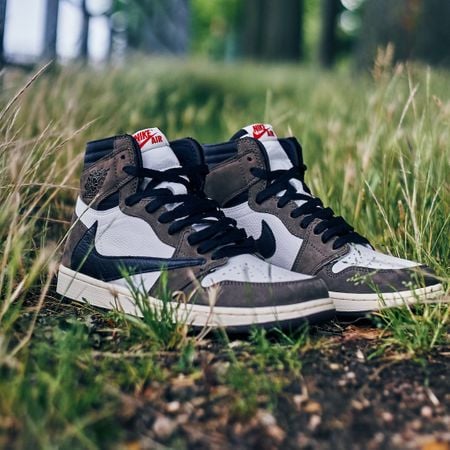 Pandabuy Air Jordan 1 Retro High Travis Scott