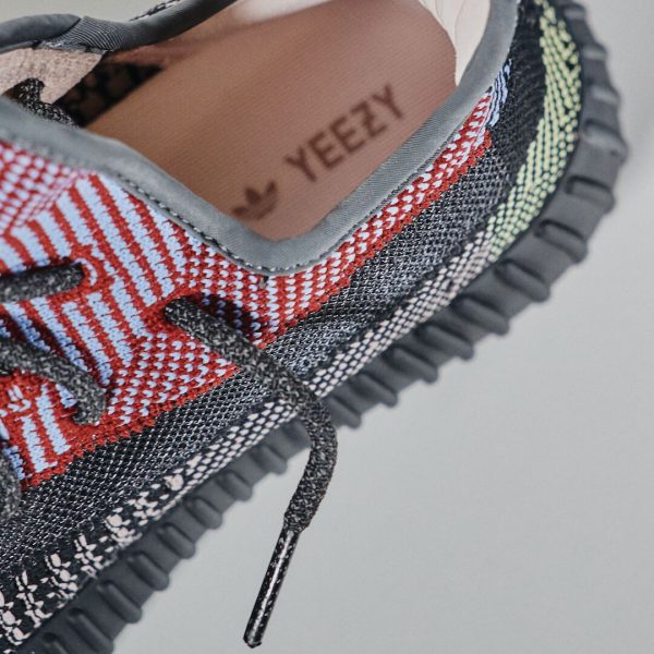 Pandabuy Yeezy Boost 350 V2 Yecheil (Non-Reflective)