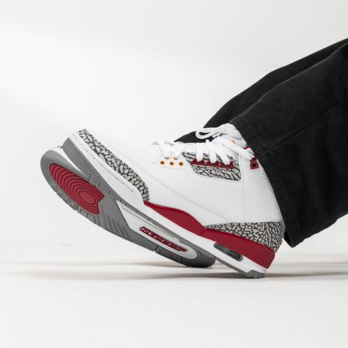 Pandabuy Air Jordan 3 Retro Cardinal Red