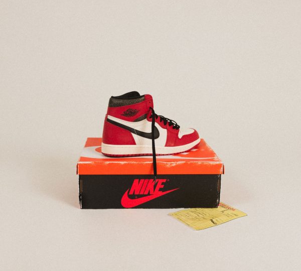 Pandabuy Air Jordan 1 High Chicago Lost And Found (Reimagined)