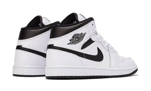 Pandabuy Air Jordan 1 Mid White Black