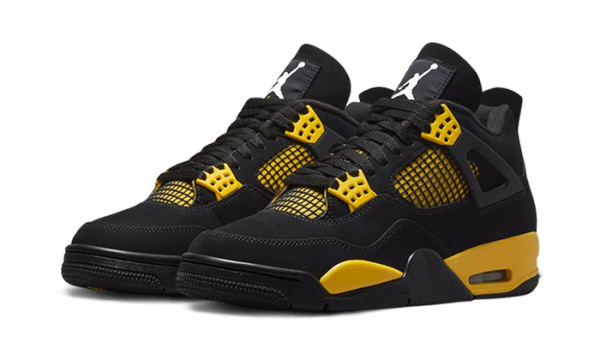 Pandabuy Air Jordan 4 Retro Thunder (2023)