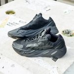 Pandabuy Yeezy 700 MNVN Triple Black