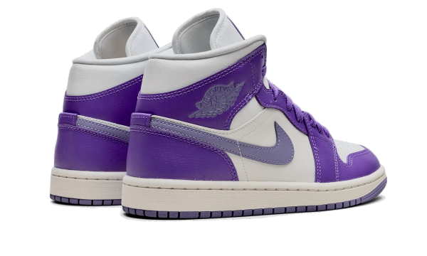 Pandabuy Air Jordan 1 Mid Action Grape