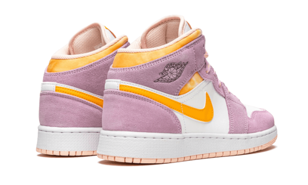 Pandabuy Air Jordan 1 Mid Arctic Pink