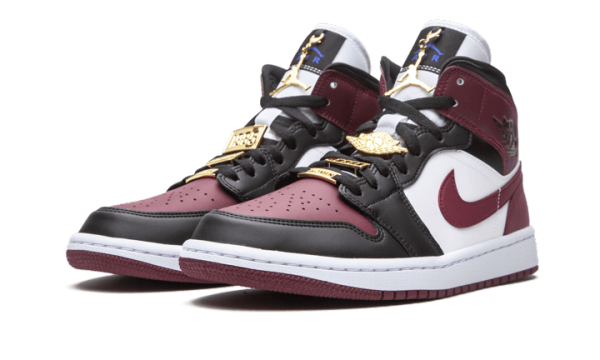 Pandabuy Air Jordan 1 Mid Se Black Dark Beetroot