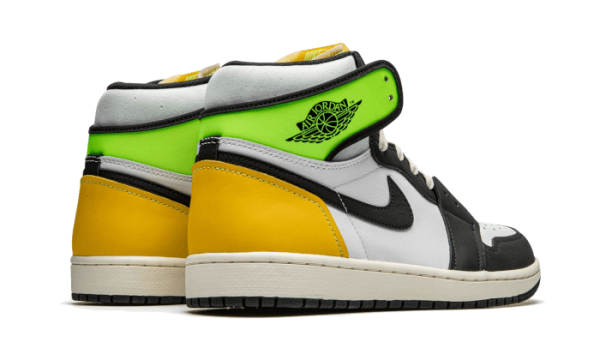 Pandabuy Air Jordan 1 Retro High And Volt Gold