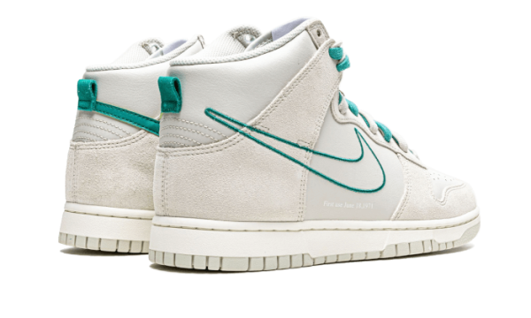 Pandabuy Dunk High First Use Light Bone Green Noise